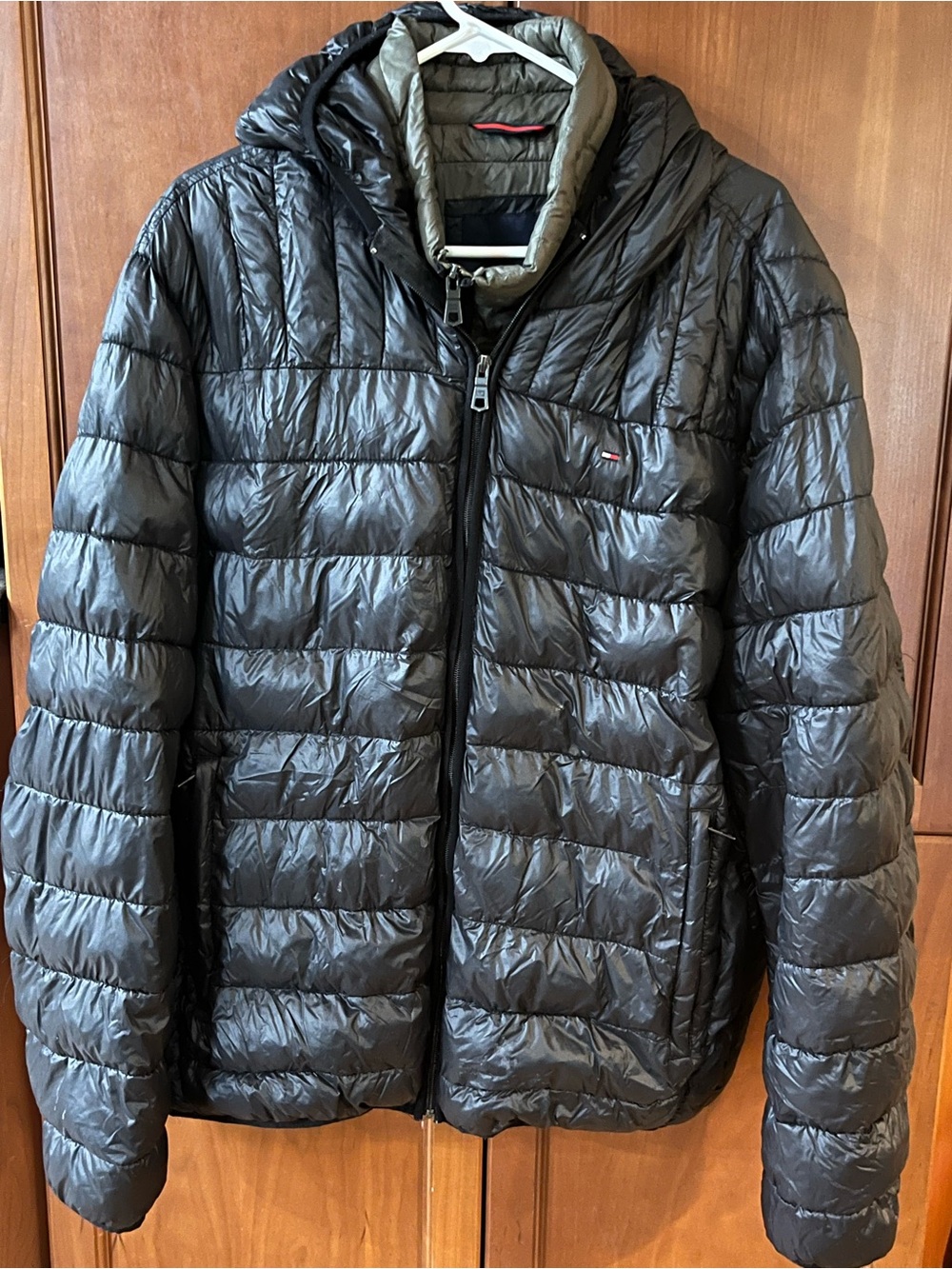 Tommy Hilfiger XXL black and olive green puffer jacket packable